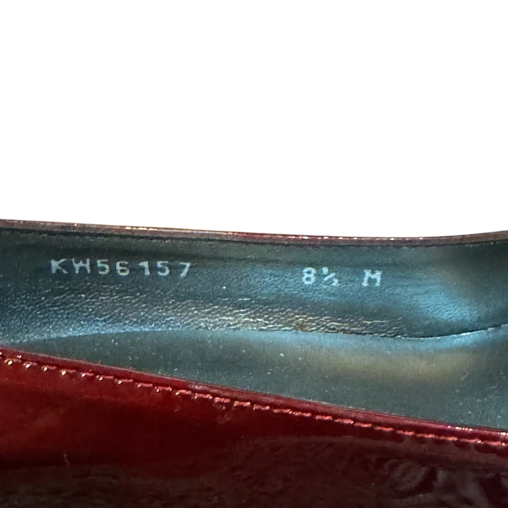 Womens, Stuart Weitzman Kitten Pump. Size: 8 1/2, Color: Rosewood (Burgundy) - Picture 8 of 8